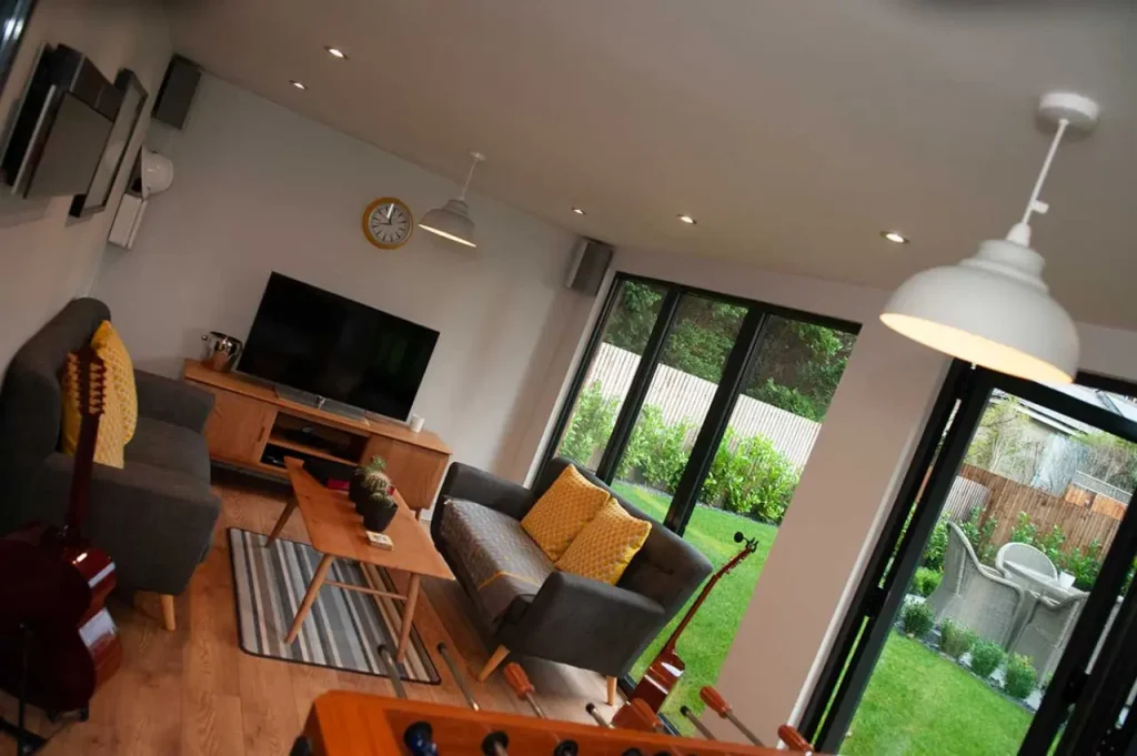 harrogate outdoor leisure room 03