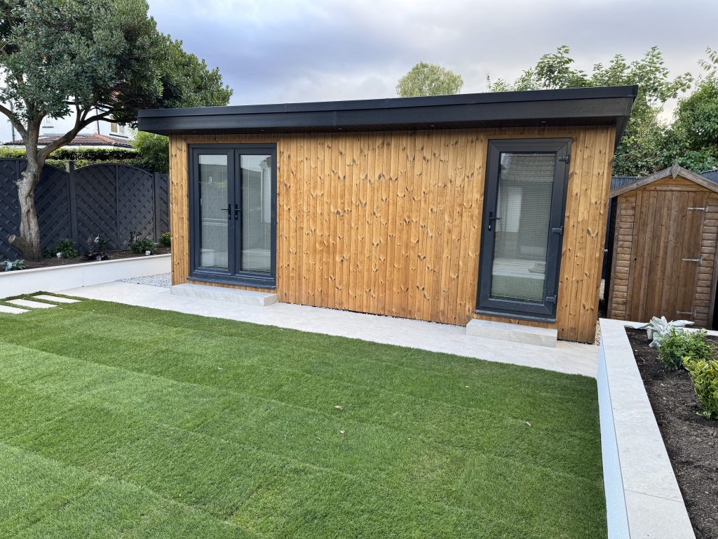 Golf Simulator Garden Room2