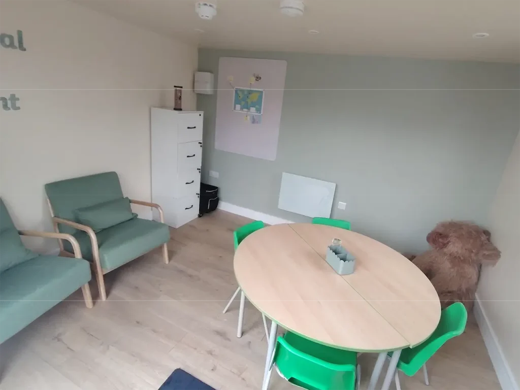 the elsa hut internal