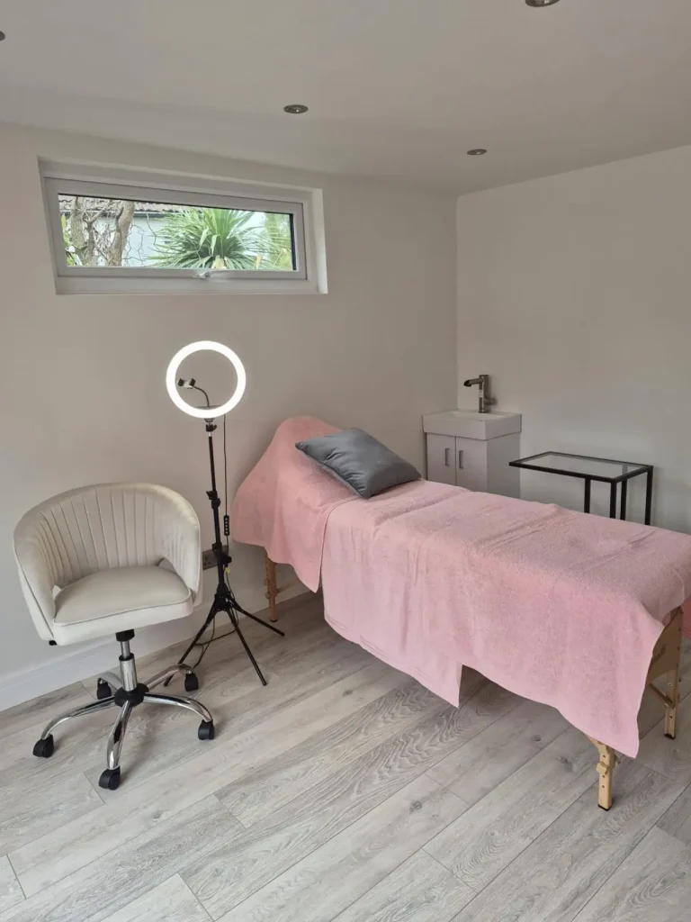 beauty treatment room leeds 02