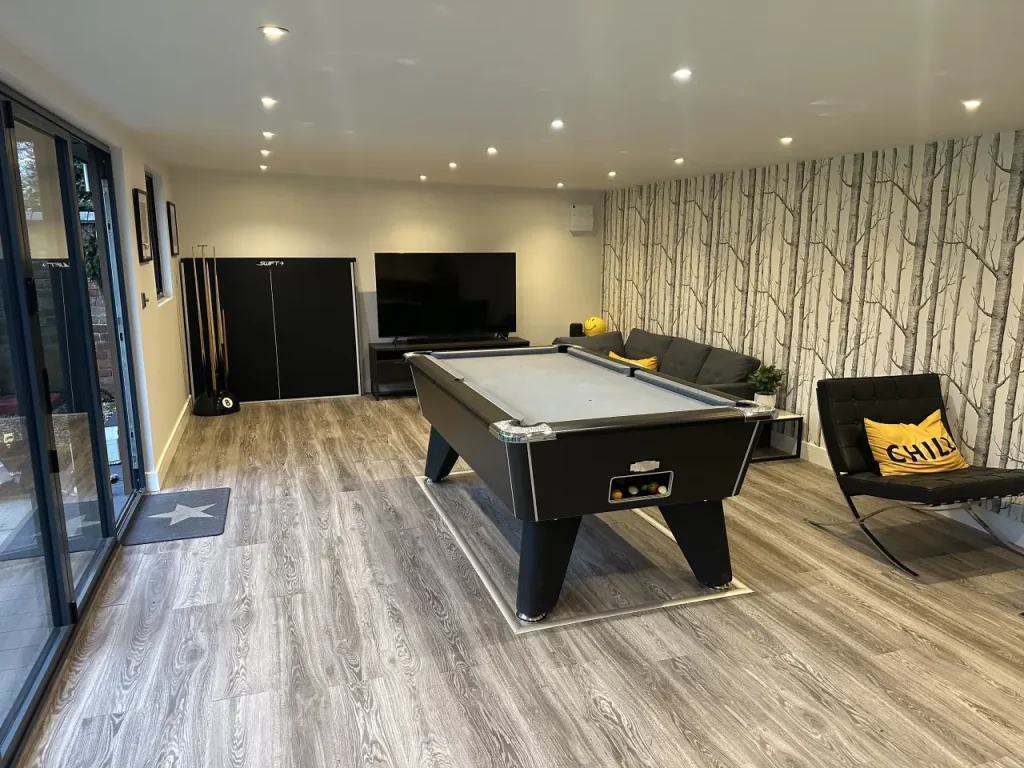 nottingham pool room 01